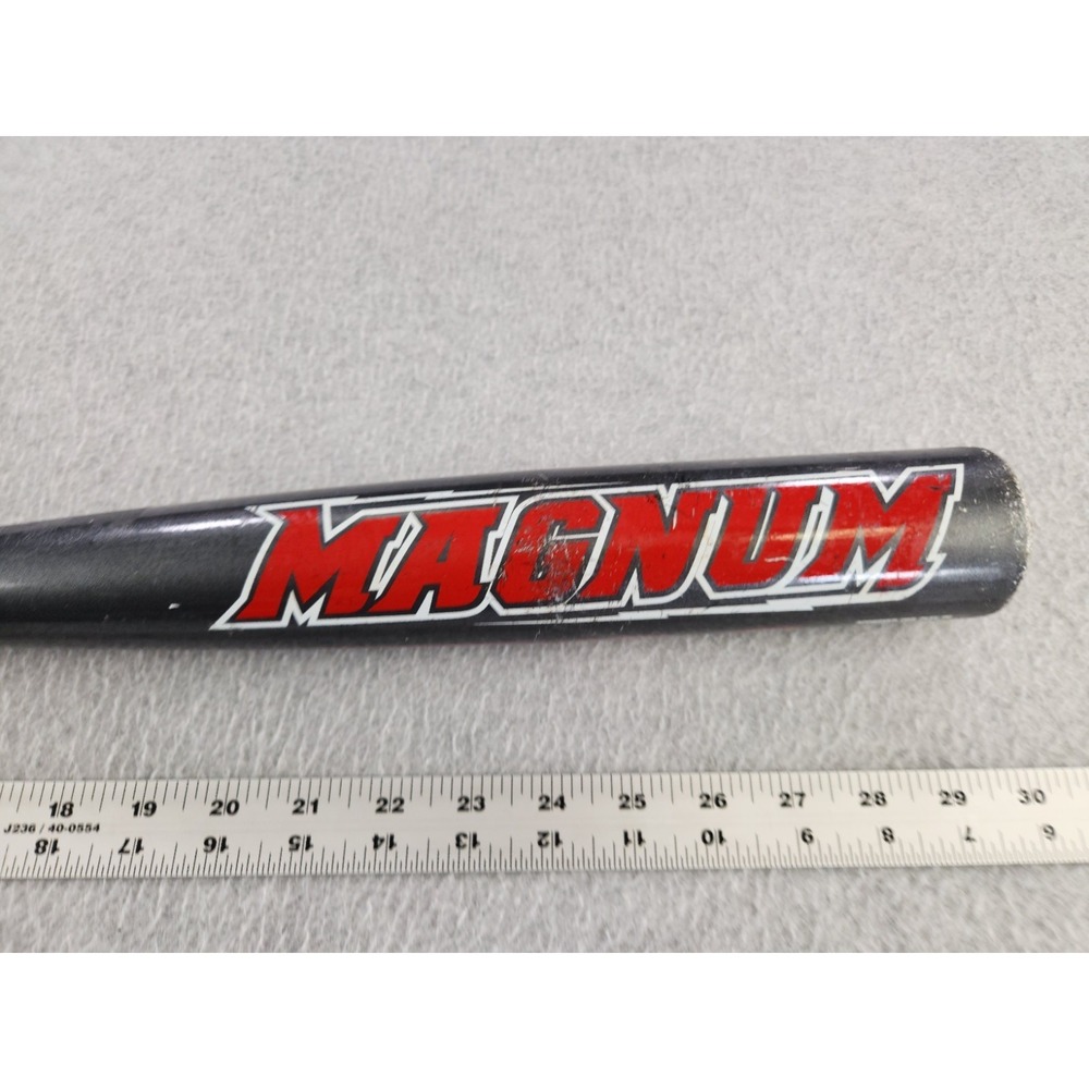 Easton Magnum LK2 Little League baseball bat 29 Inches 21 Oz
